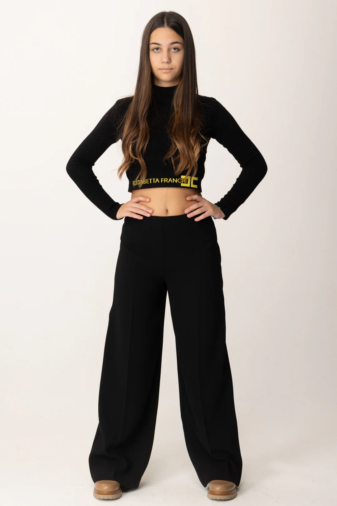 Pantaloni Wide-leg In Crepe con Charm Logo - Image 5