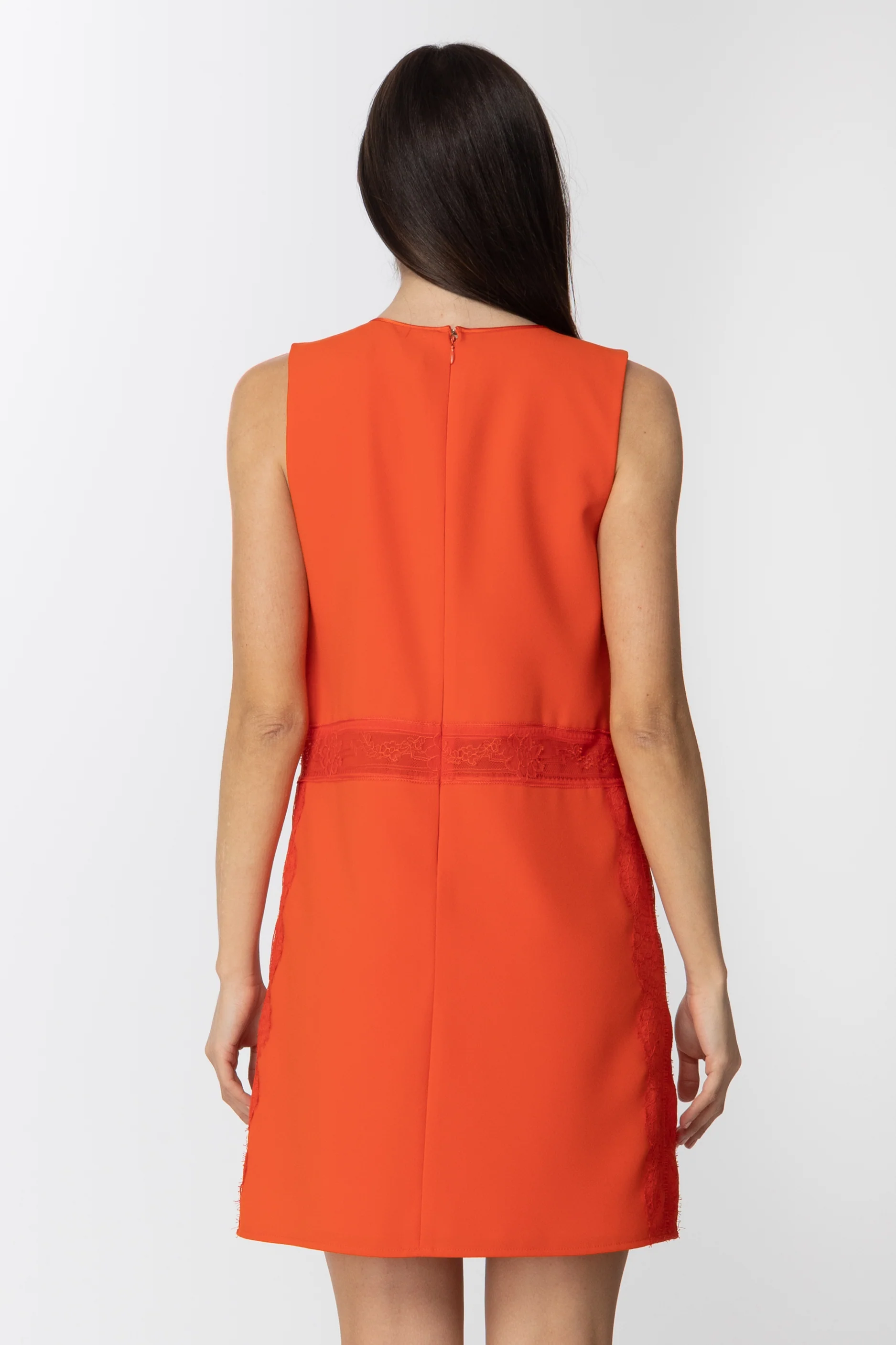 Mini Abito Smanicato con Trasparenze e Pizzo - Image 3