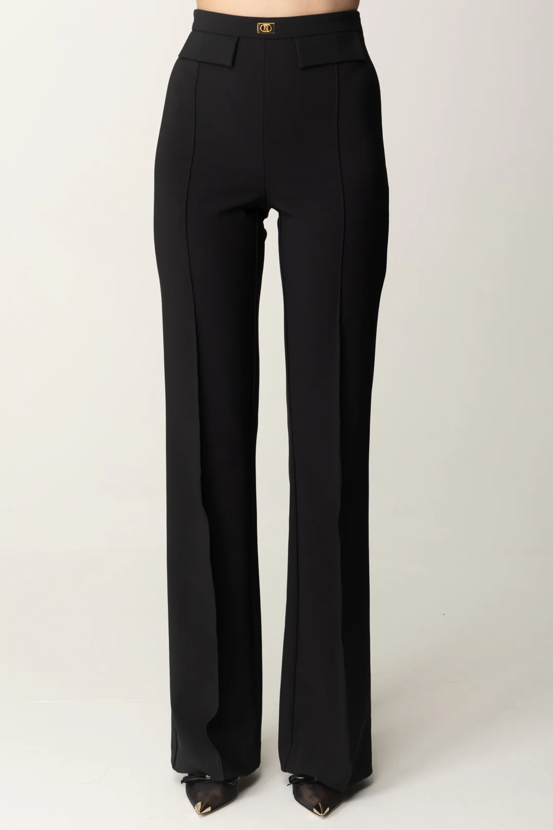 Pantaloni con Placca Logo - Image 3