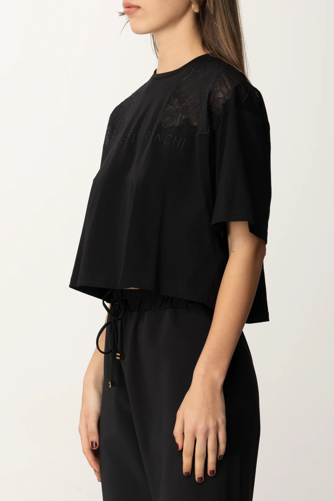 T-shirt Crop con Ricami Floreali - Image 4