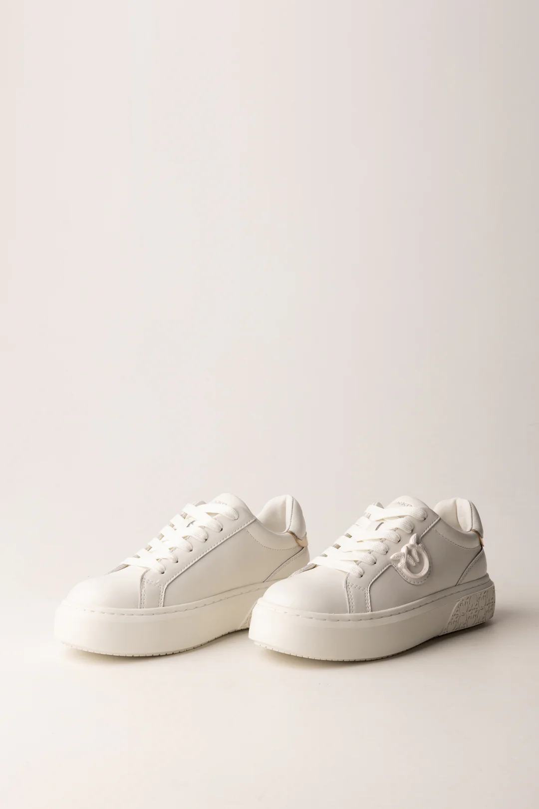 Sneakers con Dettagli Logo - Image 3