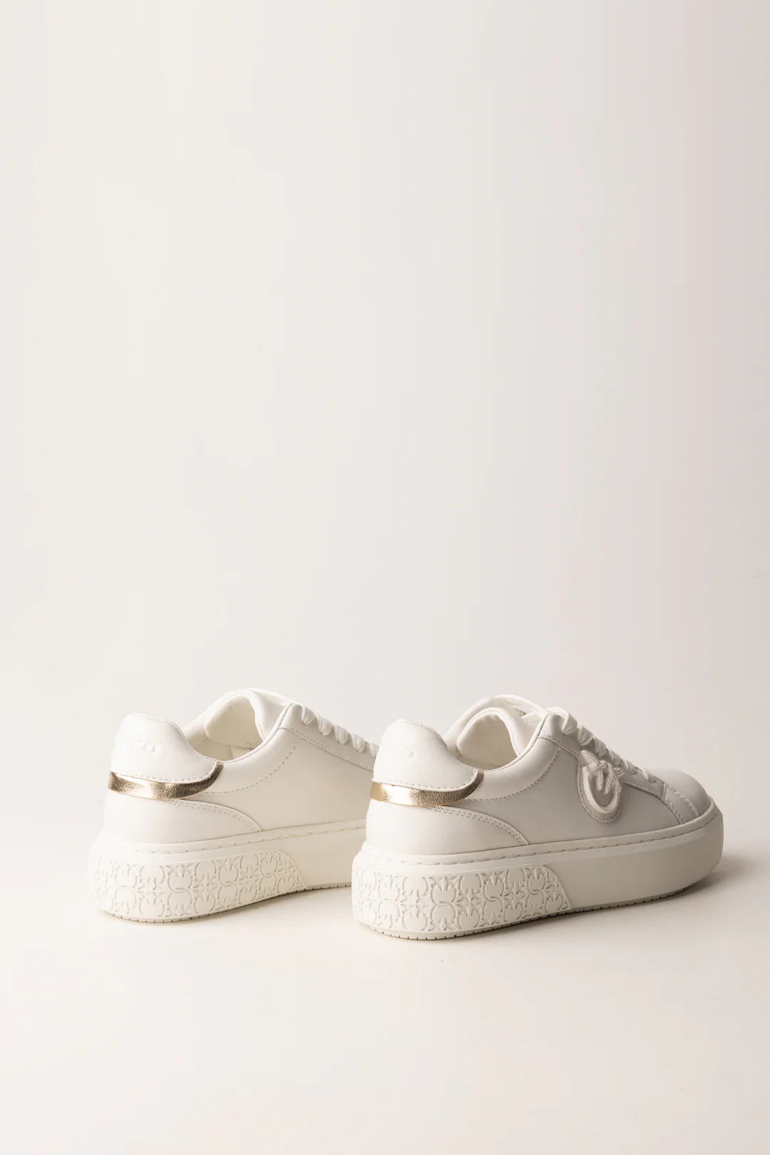 Sneakers con Dettagli Logo - Image 4